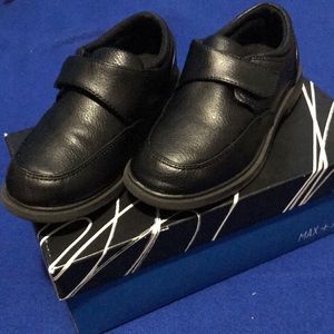 Max + Jake Black Dress Shoe